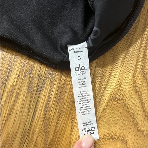 ALO Yoga Black Emulate Bra - Picture 4 of 4